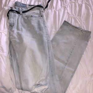 NEW Skinny jeans skeletor Empyre zummies ripped in the knees